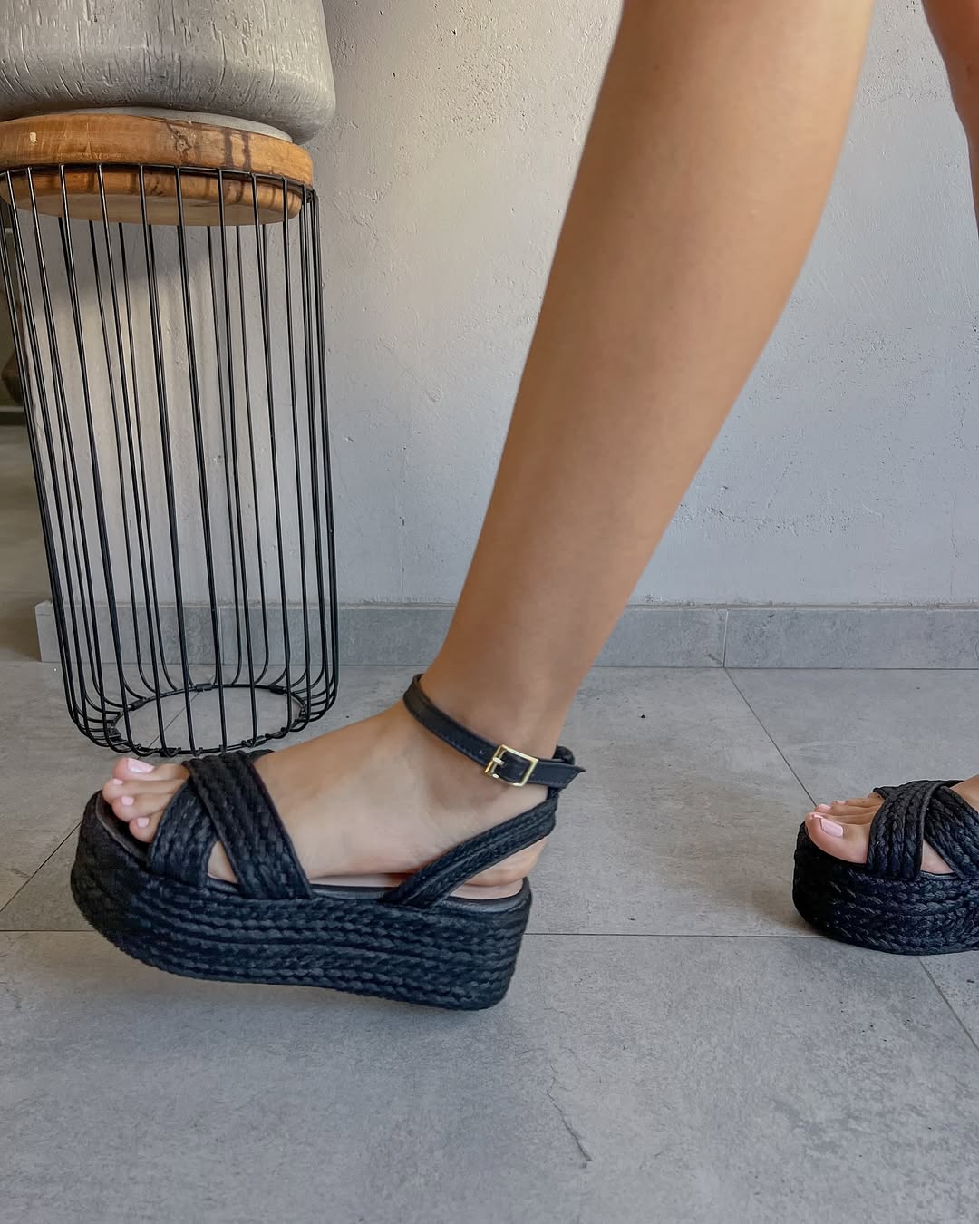 gid://shopify/MediaImage/24532739326046